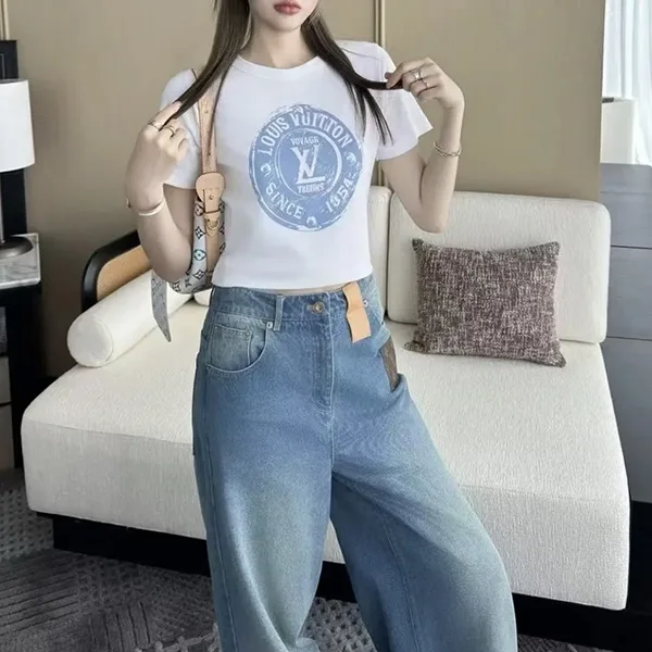 レプリカルイヴィトン★クロップトップ 偽物 Tシャツ【幅広いコーデで活躍♪】1AHIZ