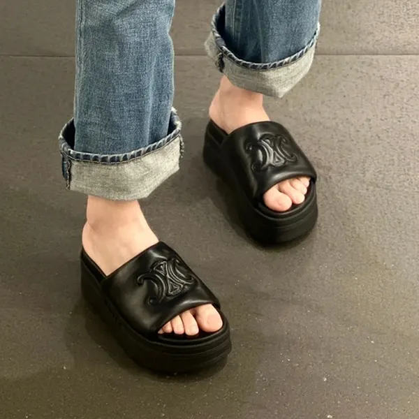セリーヌ ロゴサンダル 厚底サンダル トリオンフ 360435129C.38NO