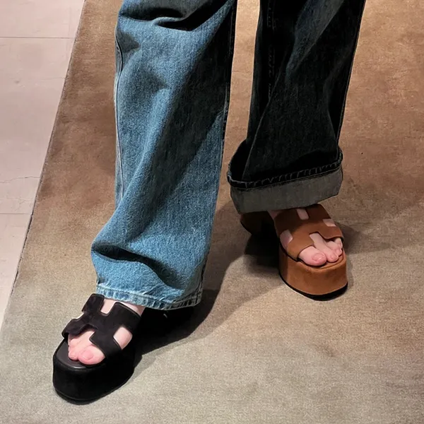 最新でオシャレ【魅せる脚長効果】エルメス ジャム 7.5cm 厚底サンダル コピー H242124Z 02370