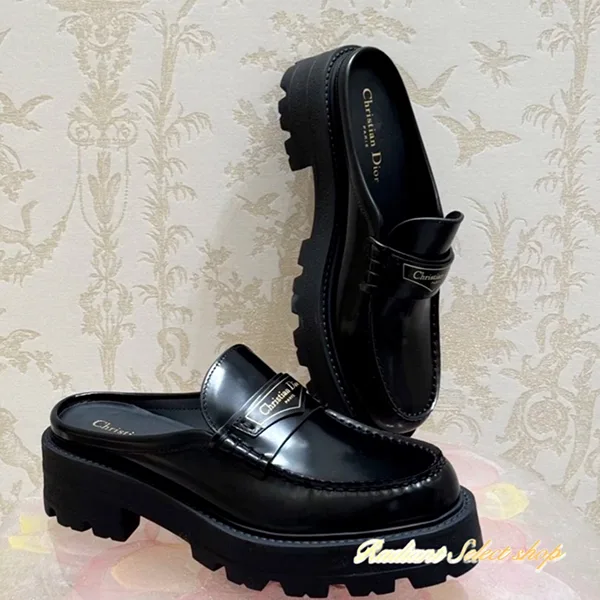 【足元から上品に♡】ディオール Boy ミュール 厚底 ローファー 偽物 KDF082ACA