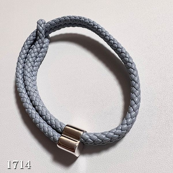 激安価格！ボッテガヴェネタ シルバー×レザー ブレスレット コピー