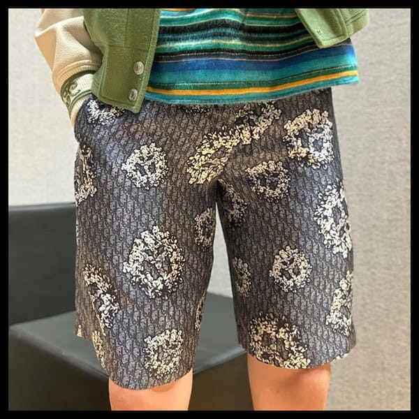 大人お洒落ディオール TEARSバルミューダショートパンツ 偽物 013C121B5931_C585
