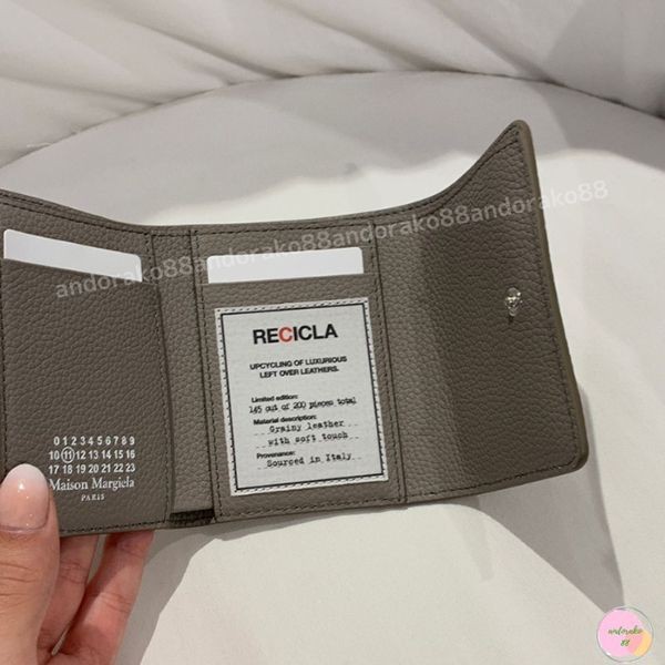 大人気定番メゾンマルジェラ★"RECICLA" 三つ折り財布 コピー４ステッチSA3UI0010