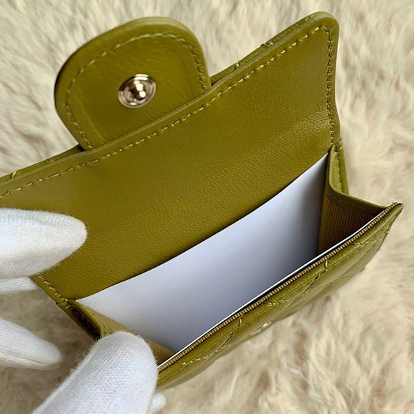 【シャネル】ラムスキン ３つ折り財布 コピーAP0230Y