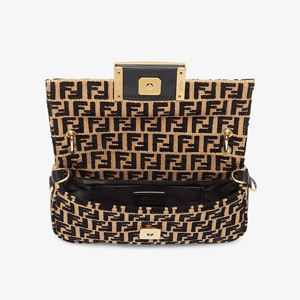 欲しい♡超限定♪フェンディ バゲット フォンポーチ FF ラフィア ポーチ バッグ コピー 2色 7AS142AQ19F0VPJ