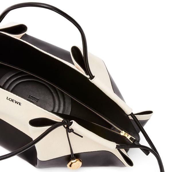 ロエベ 偽物 ナッパ カーフスキンとキャンバス製 XL パセオ バッグ A709G41X03