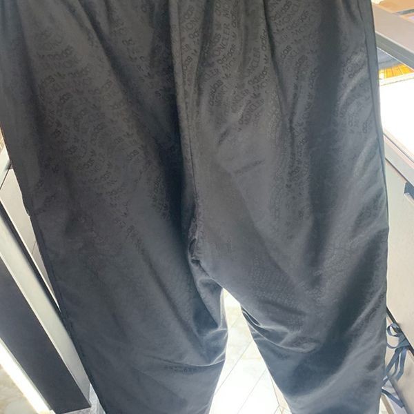 【モンクレール×アディダス】SEELOSリバーシブルダウンパンツ コピーM2448999