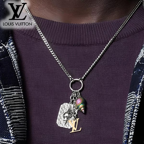 《大人気》ルイヴィトン ペンダント LV シェル ロゴ エレガント 偽物 M01495