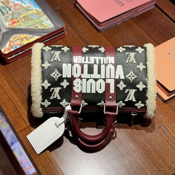 ルイヴィトン キーポル・バンドリエール 25 バッグ 偽物 M23788