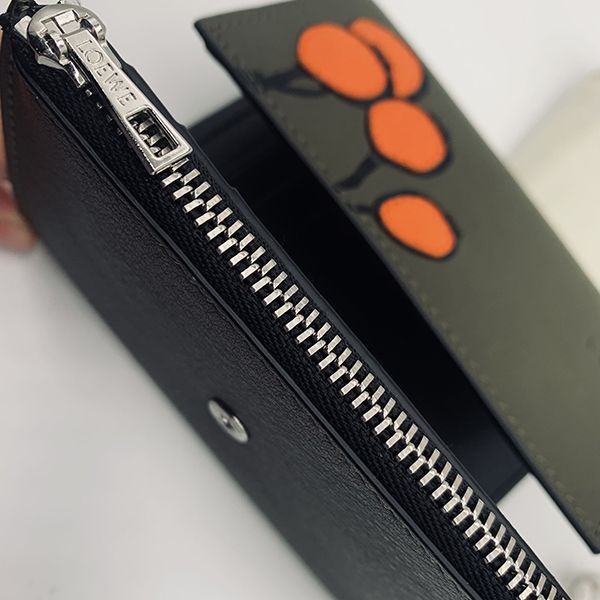 セレクトのおしゃれ☆ロエベ ３つ 折りミニ 財布 コピーC643S33X02
