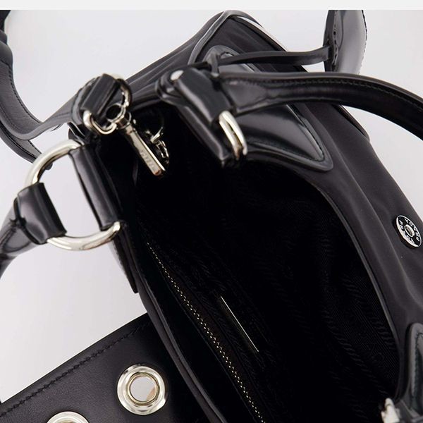 プラダ ムーン Re-Nylon 偽物xレザー バッグ 1BA381V