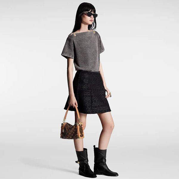 【かわいくて上品♪】ルイヴィトン バトーネックTシャツ スーパーコピー 1AFFDV