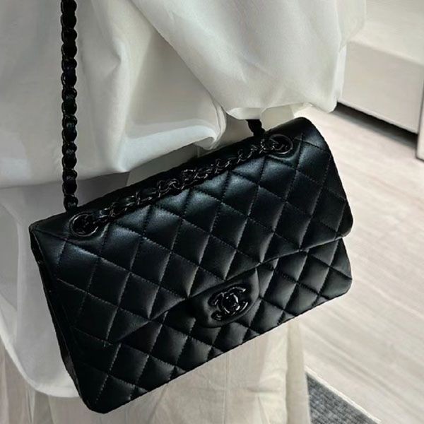 注目!シャネル ミニフラップバッグ コピー マトラッセ A01113 B06311 94305