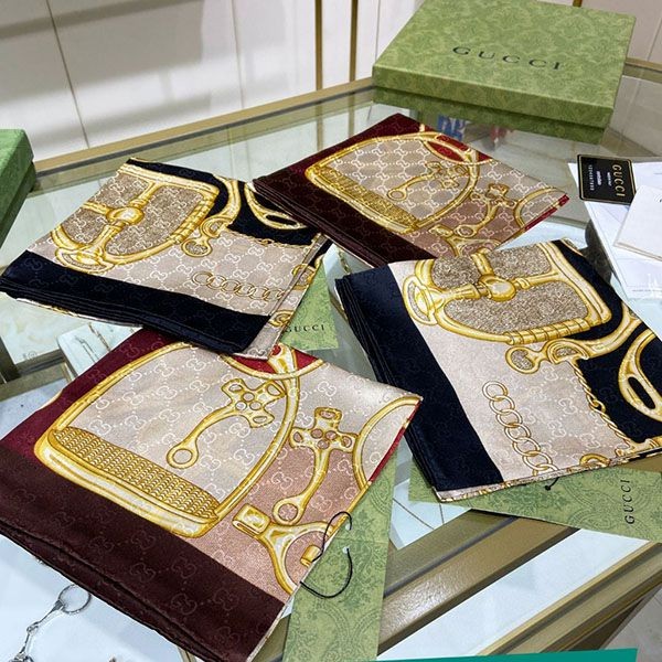 グッチ シルクスカーフ N級品 w24043091
