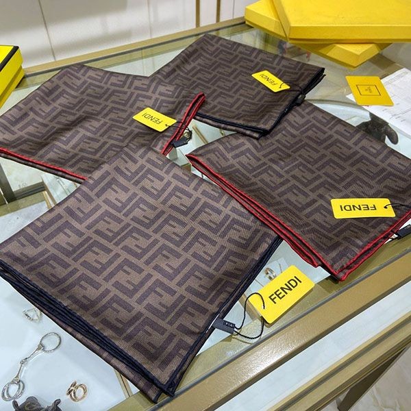フェンディ シルクスカーフ N級品 w24043095