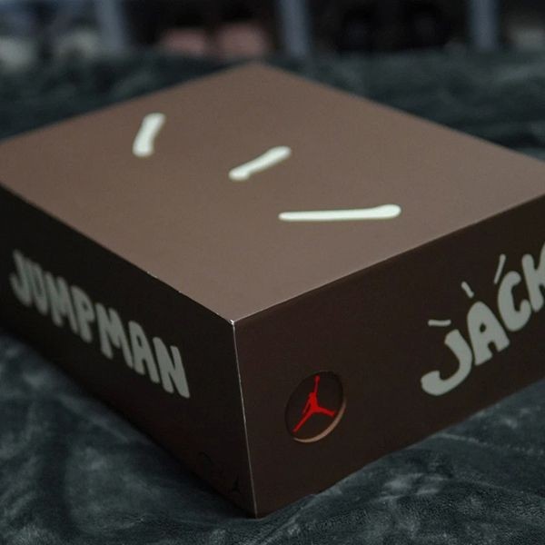 ナイキ ジョーダン トラヴィス・スコット 偽物☆ジャンプマン・ジャケットTR