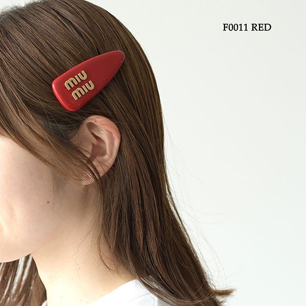 ミュウミュウ パテントレザー ヘアクリップ 偽物 5IF092 069