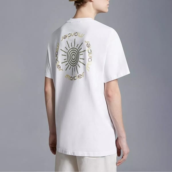 超入手困難モンクレール レプリカ ロゴ ポケット付き Tシャツ J10918C0004889AKK00A