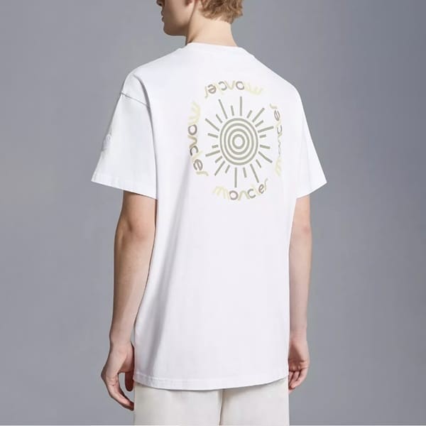 超入手困難モンクレール レプリカ ロゴ ポケット付き Tシャツ J10918C0004889AKK00A