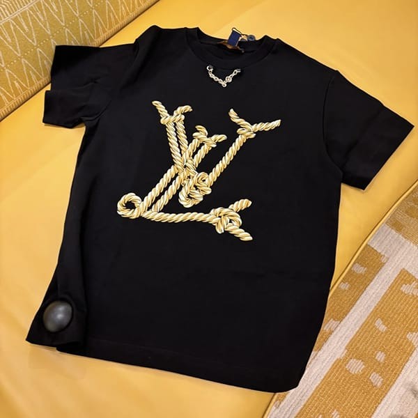 トレンド感たっぷりルイヴィトン スーパーコピー ノーティカルlv tシャツ 2色 1afmz3