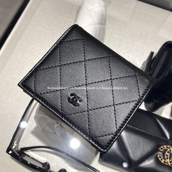 【マット風の大人デザイン】シャネル★二つ折り畳み財布 偽物