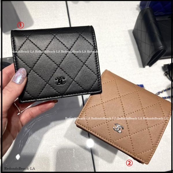 【マット風の大人デザイン】シャネル★二つ折り畳み財布 偽物