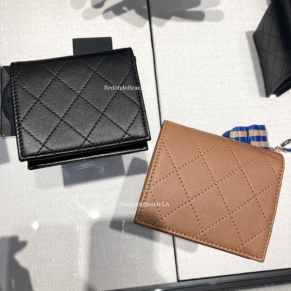 【マット風の大人デザイン】シャネル★二つ折り畳み財布 偽物