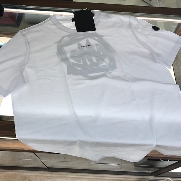 【最終セール価格！】モンクレール バックデザインロゴtシャツ スーパーコピー☆2色 j10918c0003289a17001