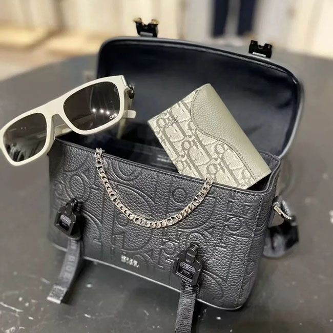 すぐ届ディオール Hit the Road フラップ付きメッセンジャーバッグ 1ESPO333LLG_H00N