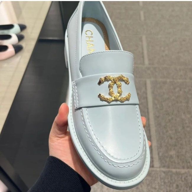 この上なく上品☆シャネル ローファー ロゴ付き コピー G45663 B16429 94305