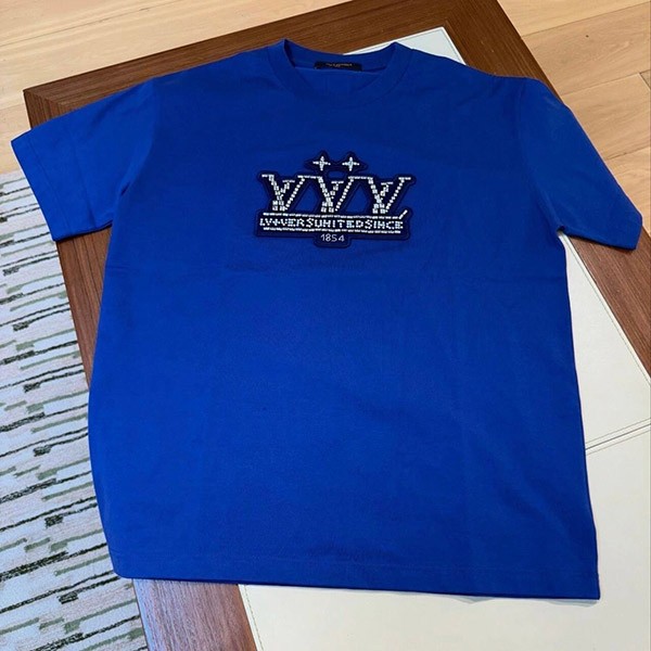 上質デザイン【シンプル☆】ルイヴィトン コピー エンベリッシュドコットンTシャツ 1AHCNN