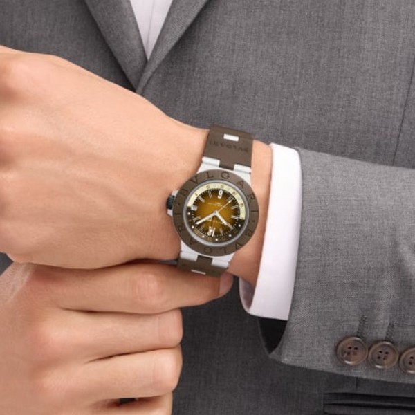 ブルガリ 腕時計 コピー アルミニウム Gmt フェンダー 限定モデル bgl65222