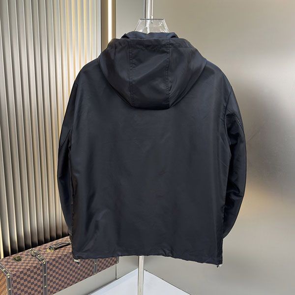プラダ Re-Nylon コピー ポーチ付 フーデッドブルゾン w25022204