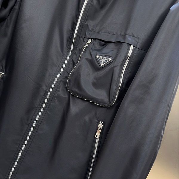 プラダ Re-Nylon コピー ポーチ付 フーデッドブルゾン w25022204