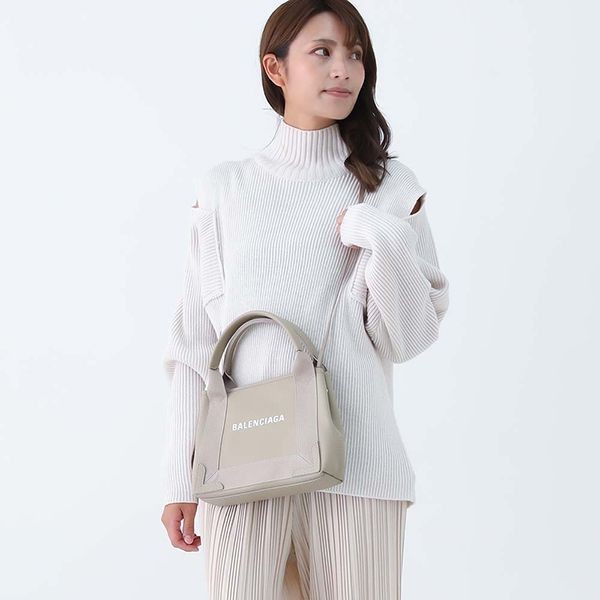 トレンド感たっぷりバレンシアガ カバス トート 偽物 390346 D6WXN 2990