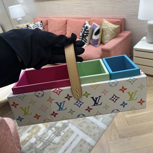 トレンドの最前線☆ルイヴィトン x 村上隆  LV × TM ツールボックス 偽物 GI1325