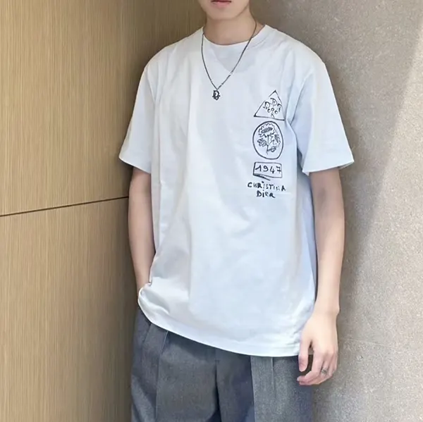 ディオール Tシャツリラックスフィット 583J696B0817