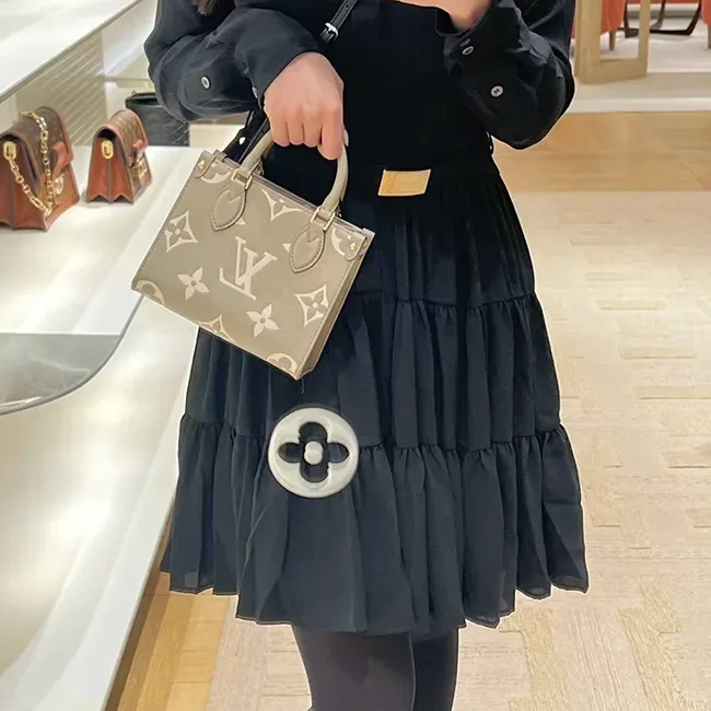 残り僅かルイヴィトン バイカラー n級品 オンザゴー BB M47054
