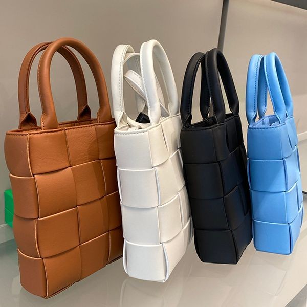 ★ボッテガヴェネタ カセット コピー miniショルダーバッグ 747755