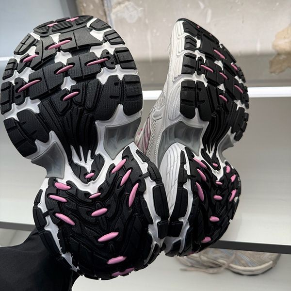 早い者勝ち♪【バレンシアガ】6XL スニーカー 偽物 Sporty B ロゴ 815859W2MV