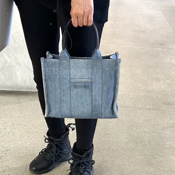 【訳あり特価】バレンシアガ Denim Washed Frayed トートS バッグ コピー ユニセックス bl254231