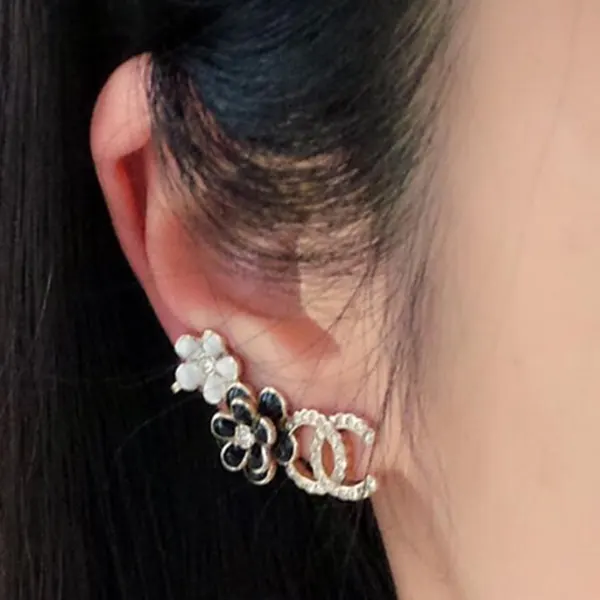 欲しい♡超限定♪お耳を包み込むお花がかわいい♡華やぐ25P シャネル ピアス コピー