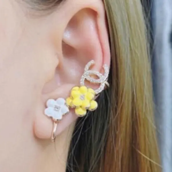 欲しい♡超限定♪お耳を包み込むお花がかわいい♡華やぐ25P シャネル ピアス コピー