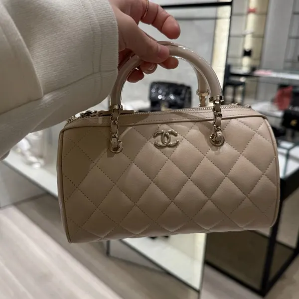 【シャネル】5色展開！丸いフォルムが可愛い★ミニボストンバッグ 偽物 AP4474 B10583 C3906