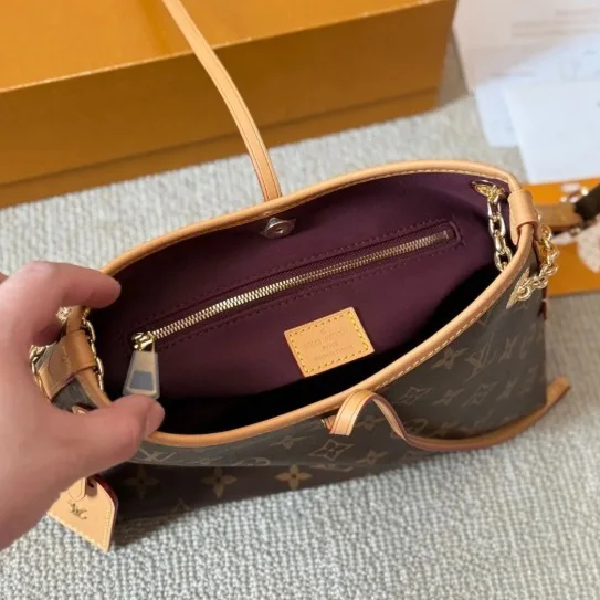 【最終セール価格！】◆ルイヴィトン◆キャリーオールBB 偽物 ショルダー M13014