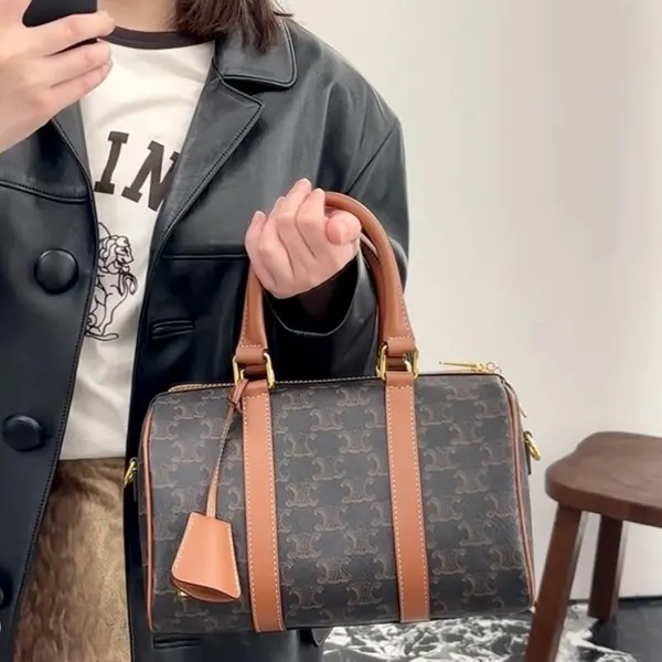残り僅かセリーヌ ミディアムボストンバッグ n級品 トリオンフ 121322CAS.04LU