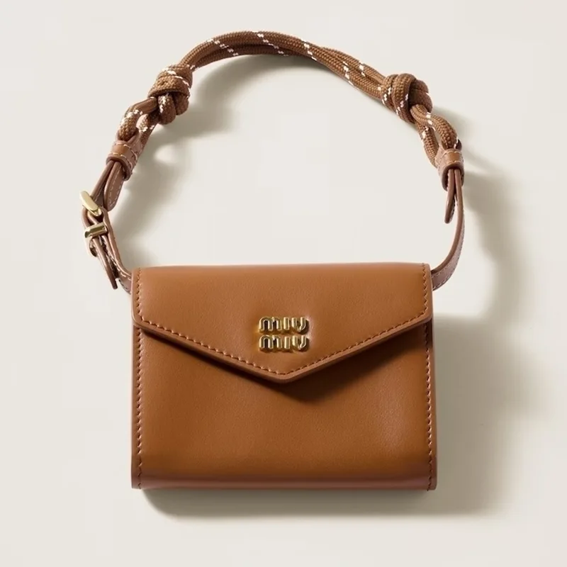 即日発送サービスミュウミュウ 並行輸入品 ロゴ レザー ショルダー財布 7色 miu250831