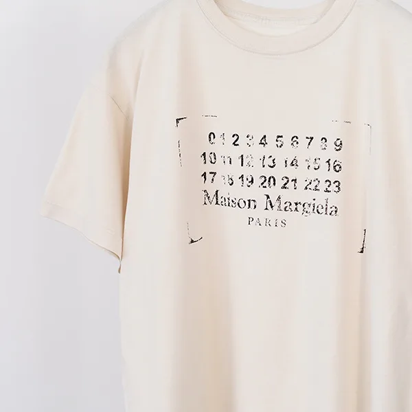 【即発】メゾンマルジェラ スタンプロゴ Tシャツ 偽物 S51GC0534S24575