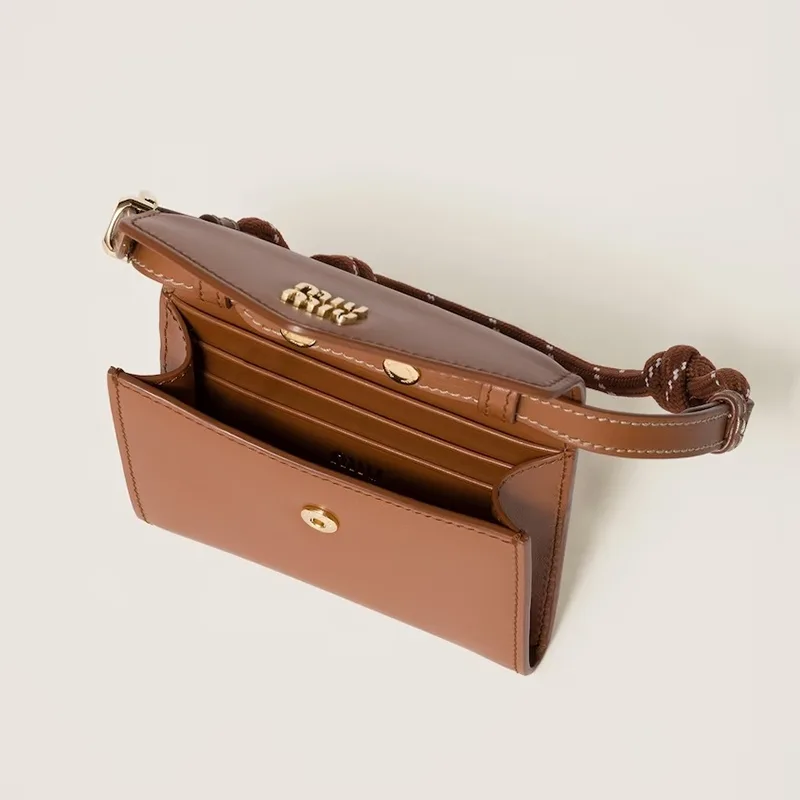 即日発送サービスミュウミュウ 並行輸入品 ロゴ レザー ショルダー財布 7色 miu250831