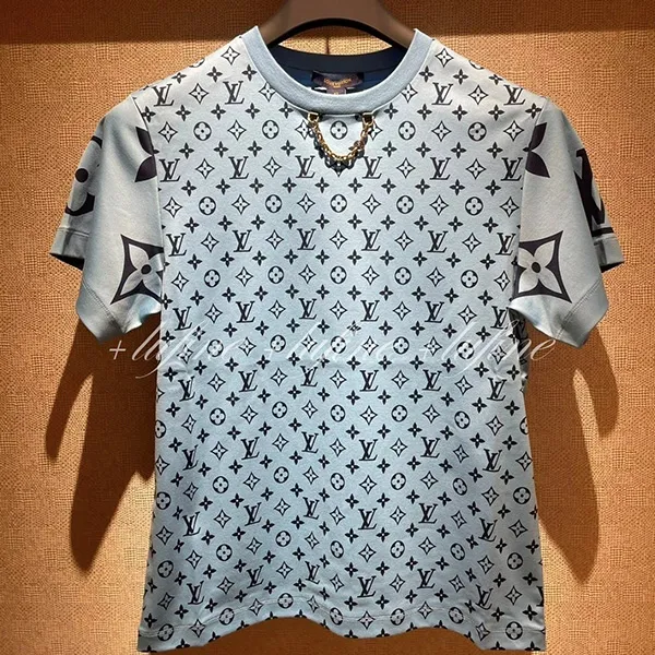 [一番信用]【LV好きにピッタリの1枚♪】ルイヴィトン モノグラム Tシャツ 偽物 1AA9W3